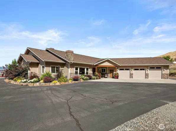 25 Sageland Road, East Wenatchee, WA 98802
