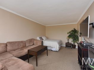 106 S Village Ave APT 3C, Rockville Centre, NY 11570