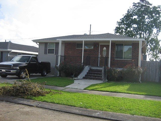 1st image of 1820 Dogwood Dr