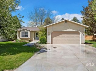 563 Elizabeth Park Dr, Twin Falls, ID 83301