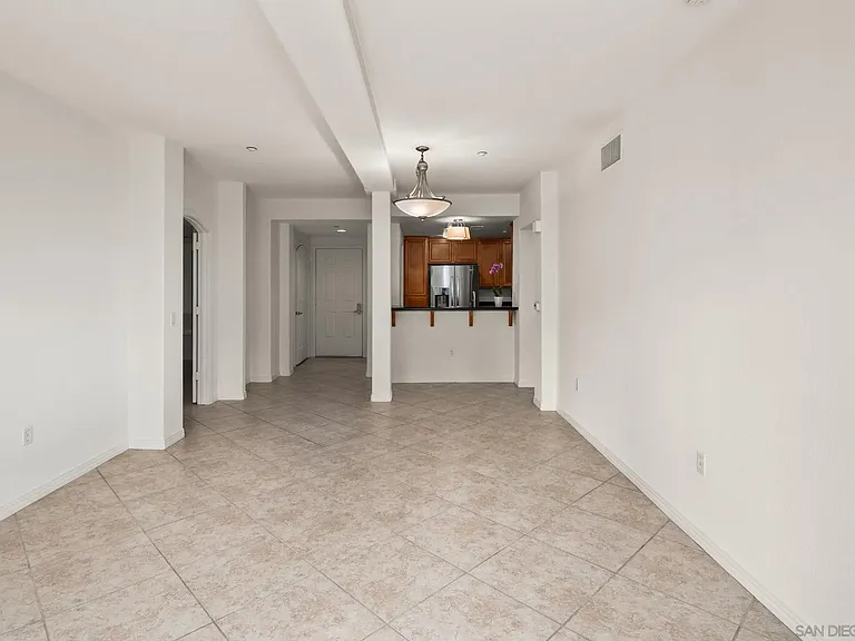301 W G St #307 — Photo 9