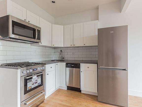 2nd image of 496 Macdonough St #2F