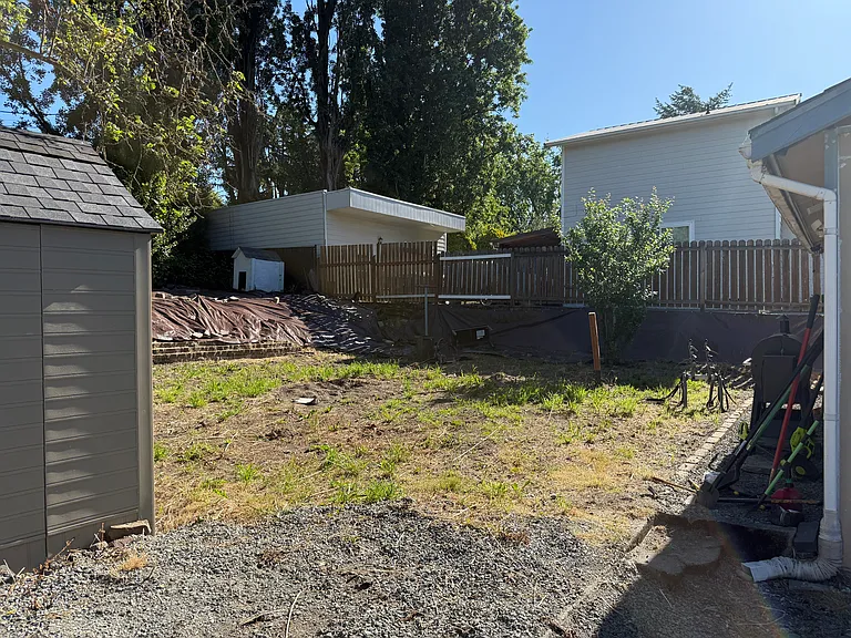 708 S Director St — Photo 2