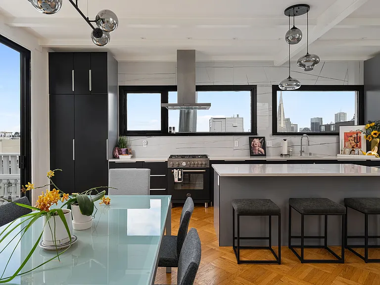 1023 Broadway #1023 — Photo 9