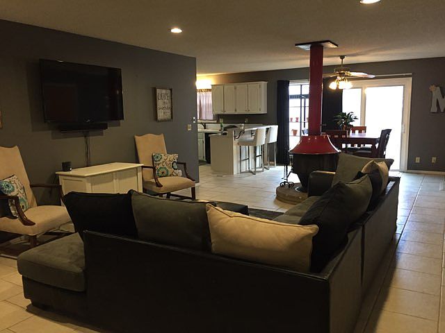 1st image of 32 Basore Dr