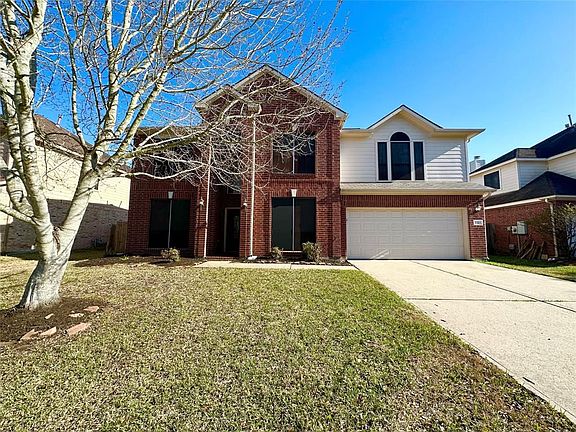 2nd image of 2323 S Beverly Cir