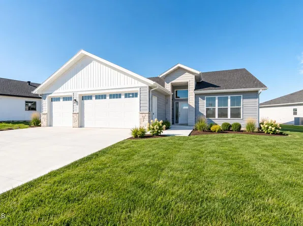 5906 Theodore Ln, Bismarck, ND 58503