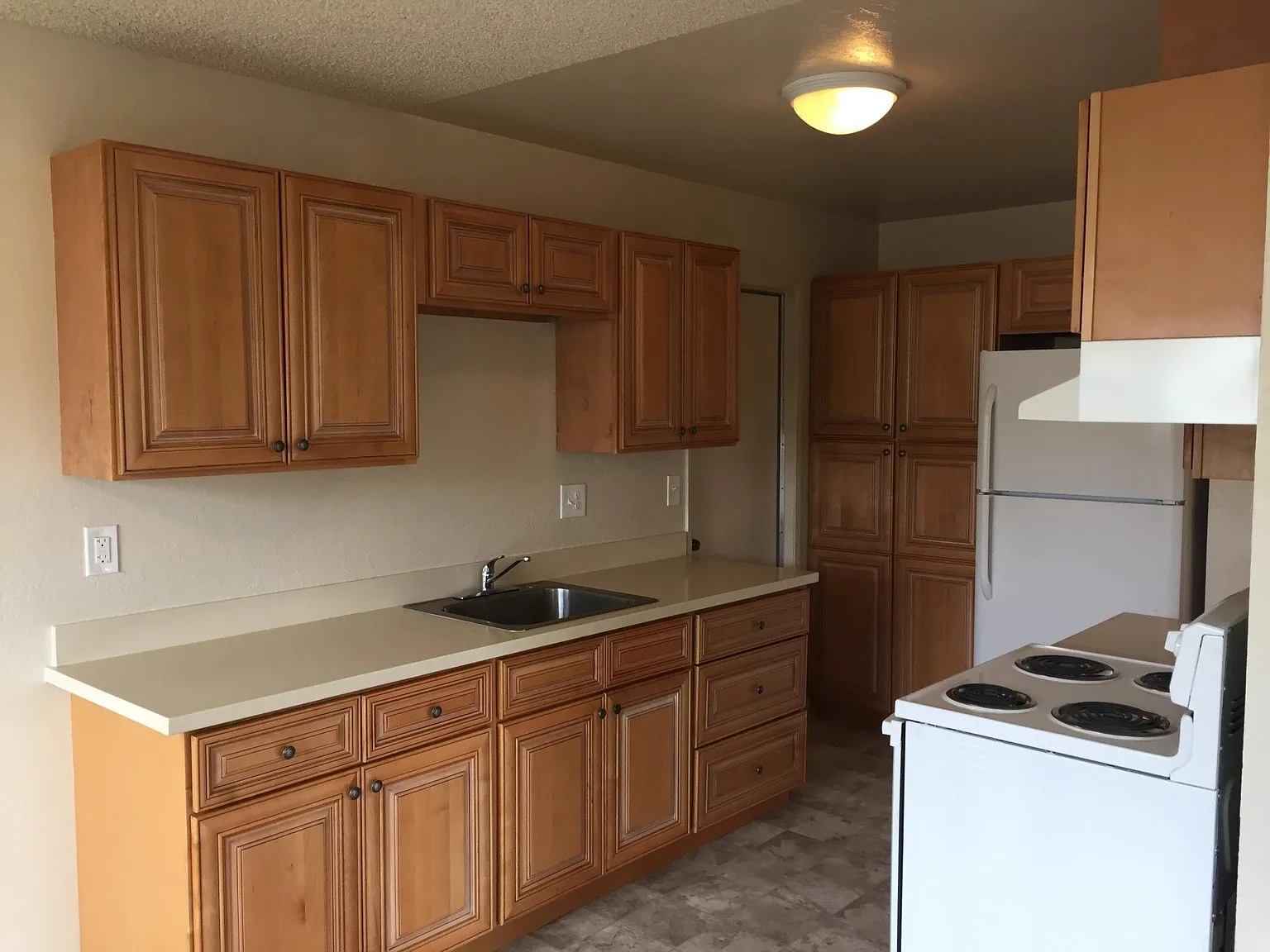 2 bed, 864 sqft, $3,100 — Photo 4
