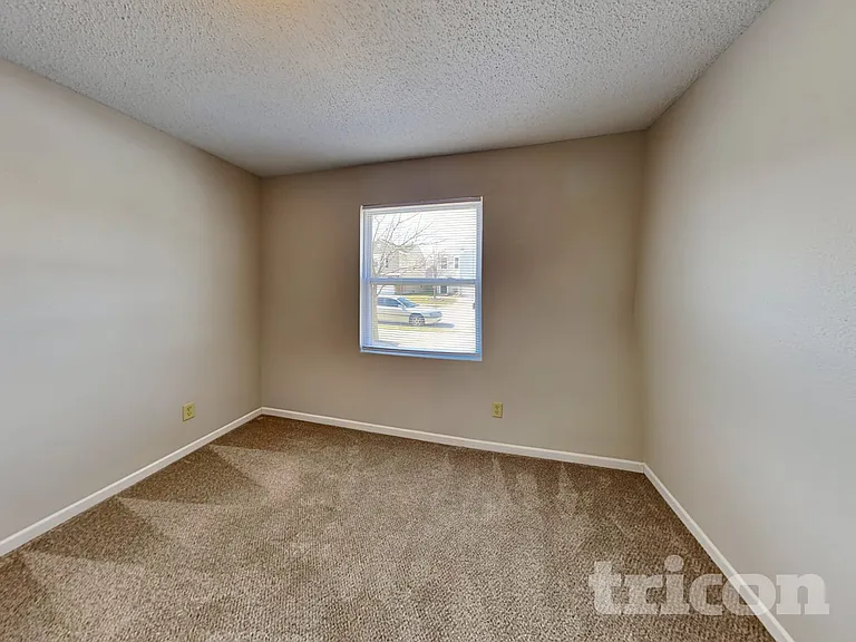 10800 Wymm Ln — Photo 9