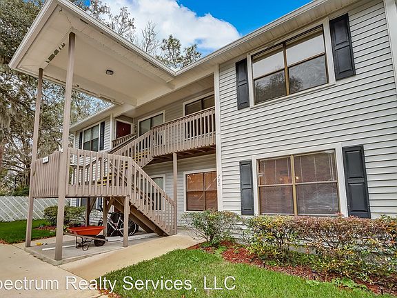 5th image of 702 Meadowbrook Dr #8
