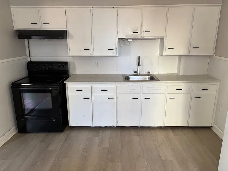 42 Spruce St #6 — Photo 3