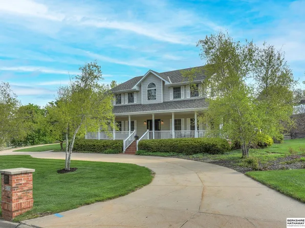 916 Stone Creek Dr, Blair, NE 68008