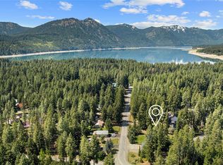 61 S Lake Cabins Rd, Ronald, WA 98940