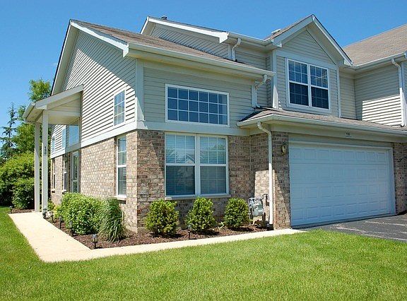 2nd image of 150 Castlewood Ct #150