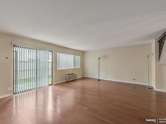 2nd image of 3025 Kaiser Dr Unit B