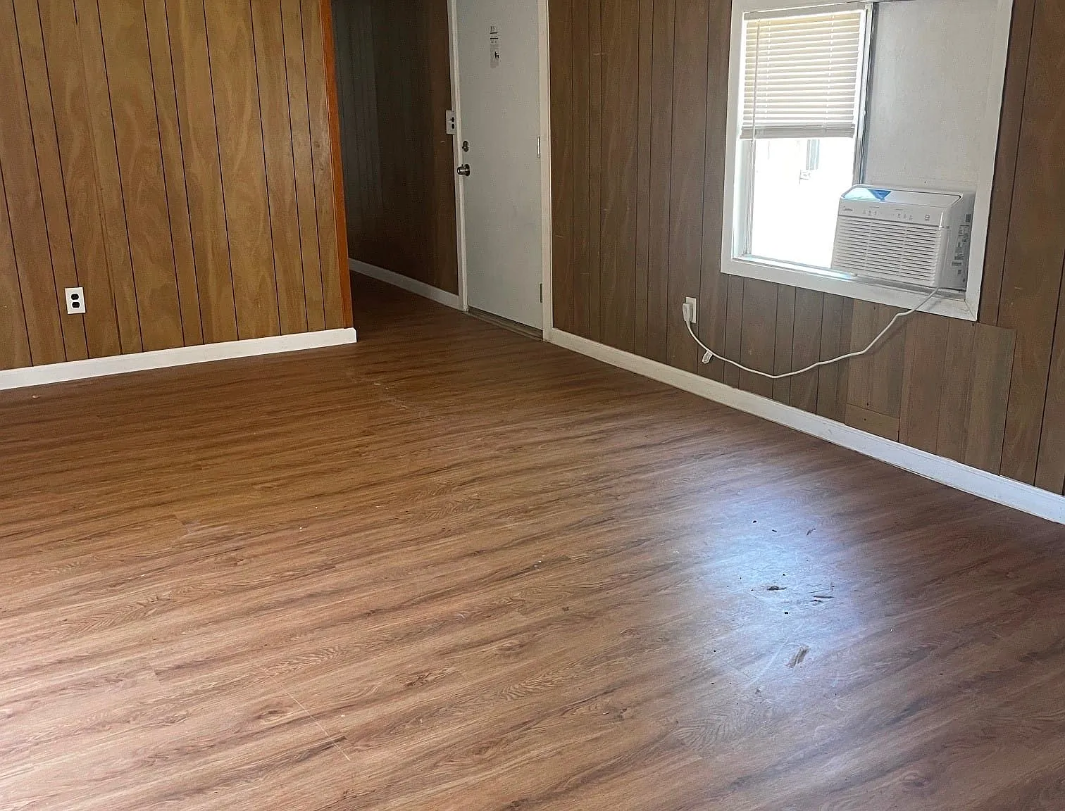 3 bed, 2.0 bath, 1064 sqft, $1,250 — Photo 1
