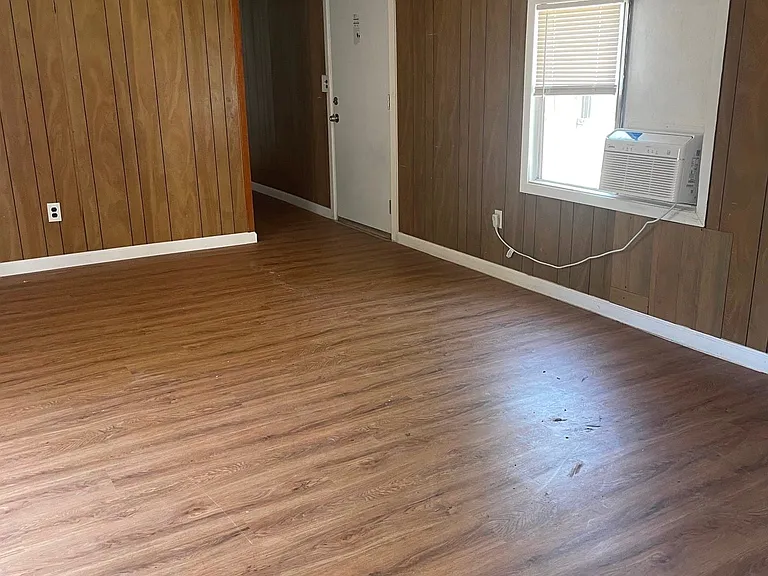 1303 Genoveva Ln — Photo 1