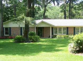 32 Stuart Pl, Hilton Head Island, SC 29928