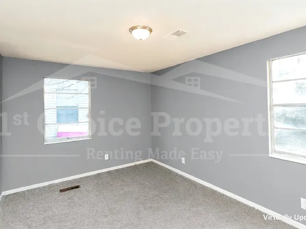 919 27th Ave N, Hueytown, AL 35023