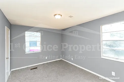 919 27th Ave N Photo 1