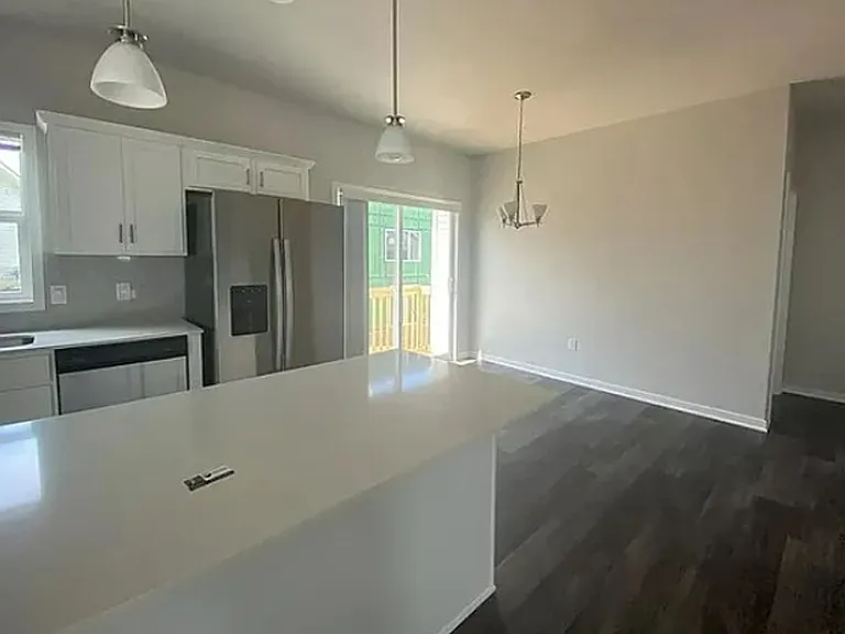 15120 Goldenrod Dr — Photo 3