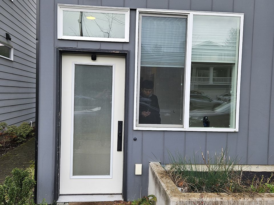 1st image of 4610 Woodland Park Ave N