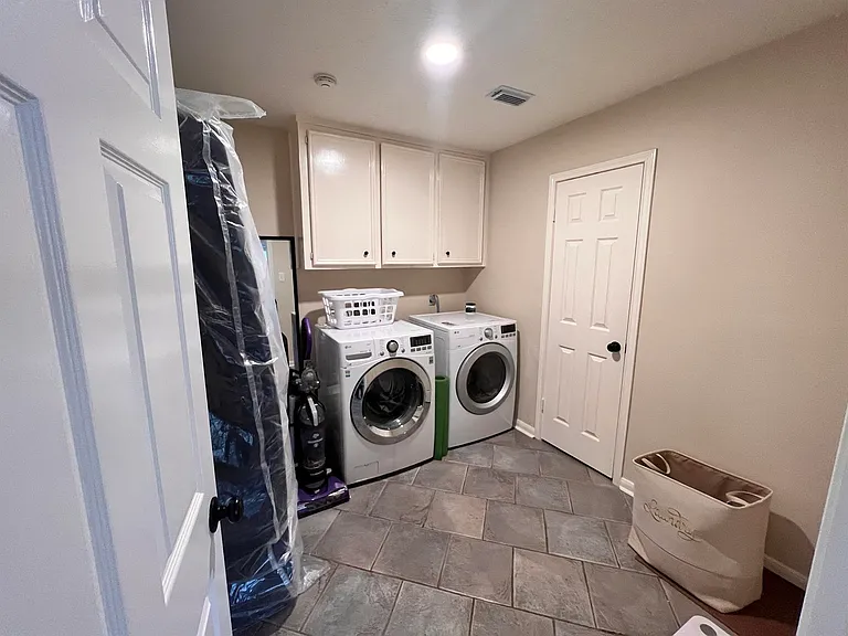 2104 Bay Hill Dr — Photo 20