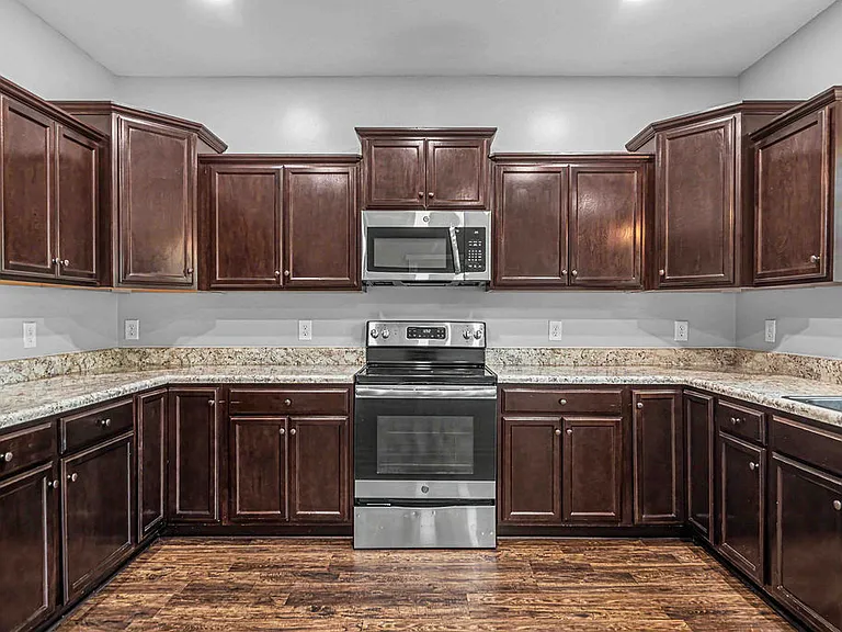 125 Bridgeport Dr — Photo 9