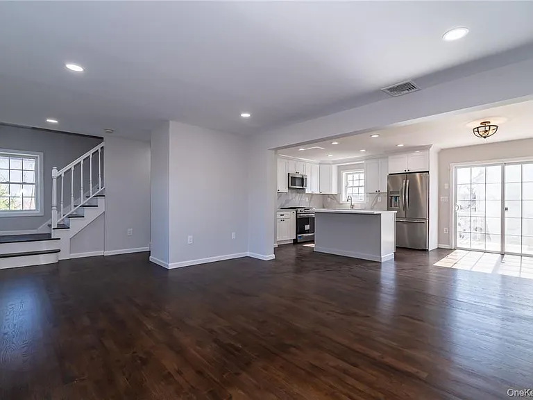 35 Harrison Ave — Photo 4