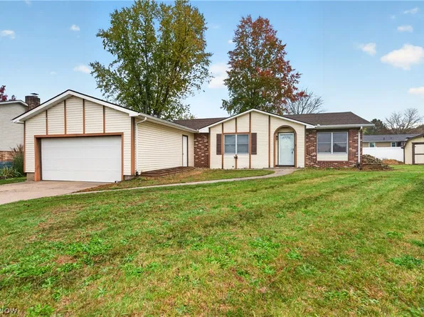997 Gordon Sq NE, Bolivar, OH 44612