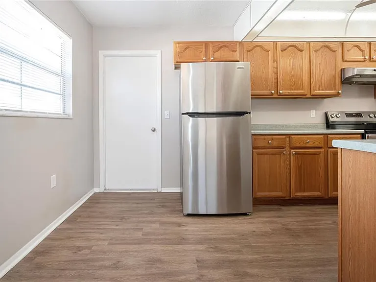 802 Buttonwood Dr — Photo 16
