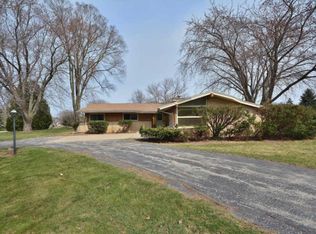 2460 N 128th St, Brookfield, WI 53005