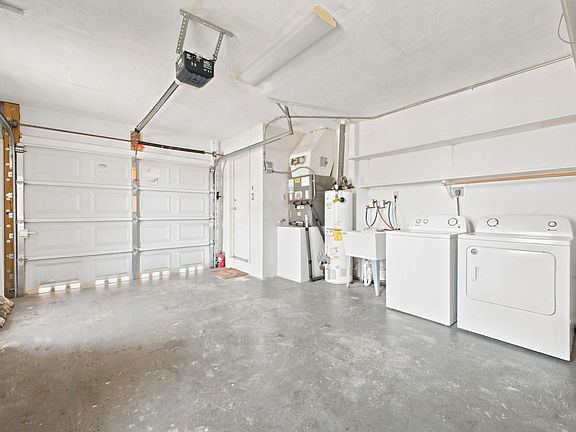 5th image of 8400 Sunset Strip