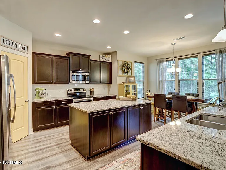363 Belvedere Dr — Photo 14