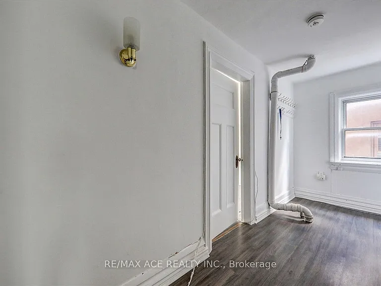 173 Spadina Rd #3 — Photo 3