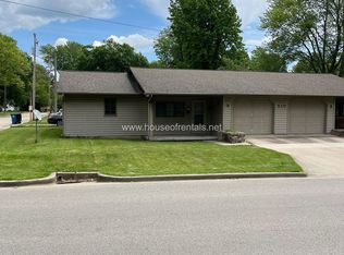 510 N Dent St #B, Carterville, IL 62918