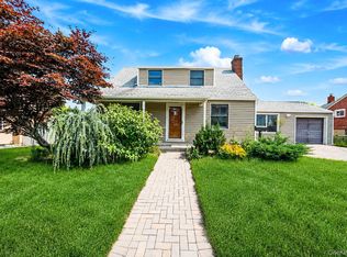 12 Nelson Street, Elmont, NY 11003
