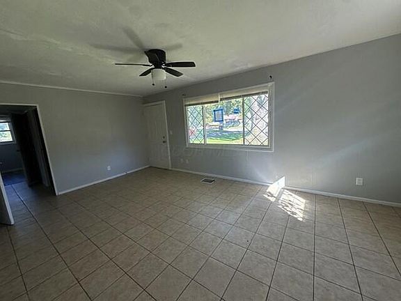 5th image of 903 S Hampton Rd