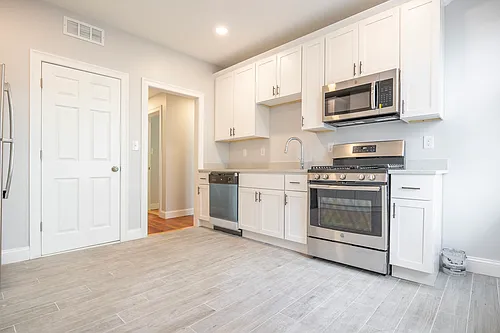 48 Green St #1 Photo 1