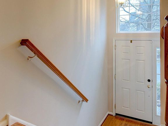 2nd image of 206 Cherry Ln