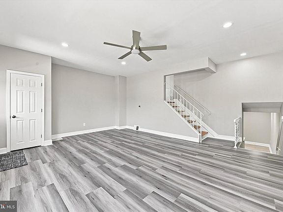 5th image of 105 Fronefield Ave