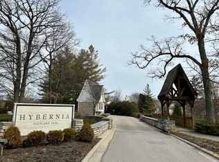 1750 Daffodil Ct, Highland Park, IL 60035