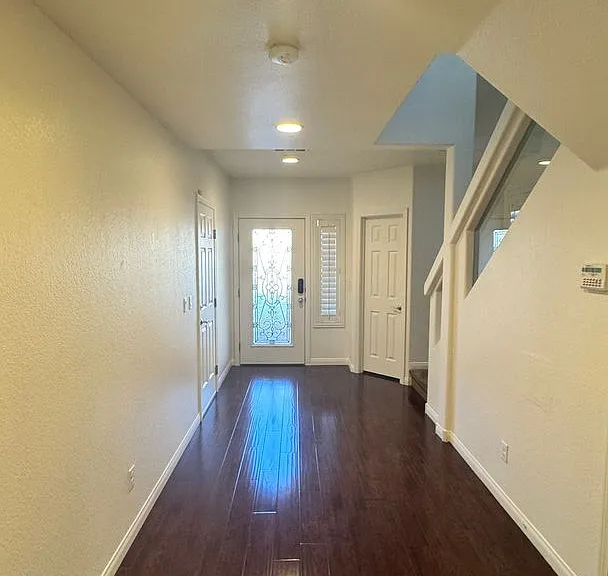 6719 Treble Clef Ave — Photo 2