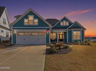 566 Moss Lake Ln, Holly Ridge, NC 28445