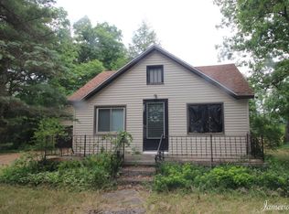 828 E M L King Dr, Idlewild, MI 49642