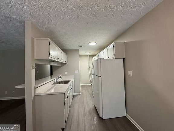5th image of 662 Bellemeade Dr SW #D