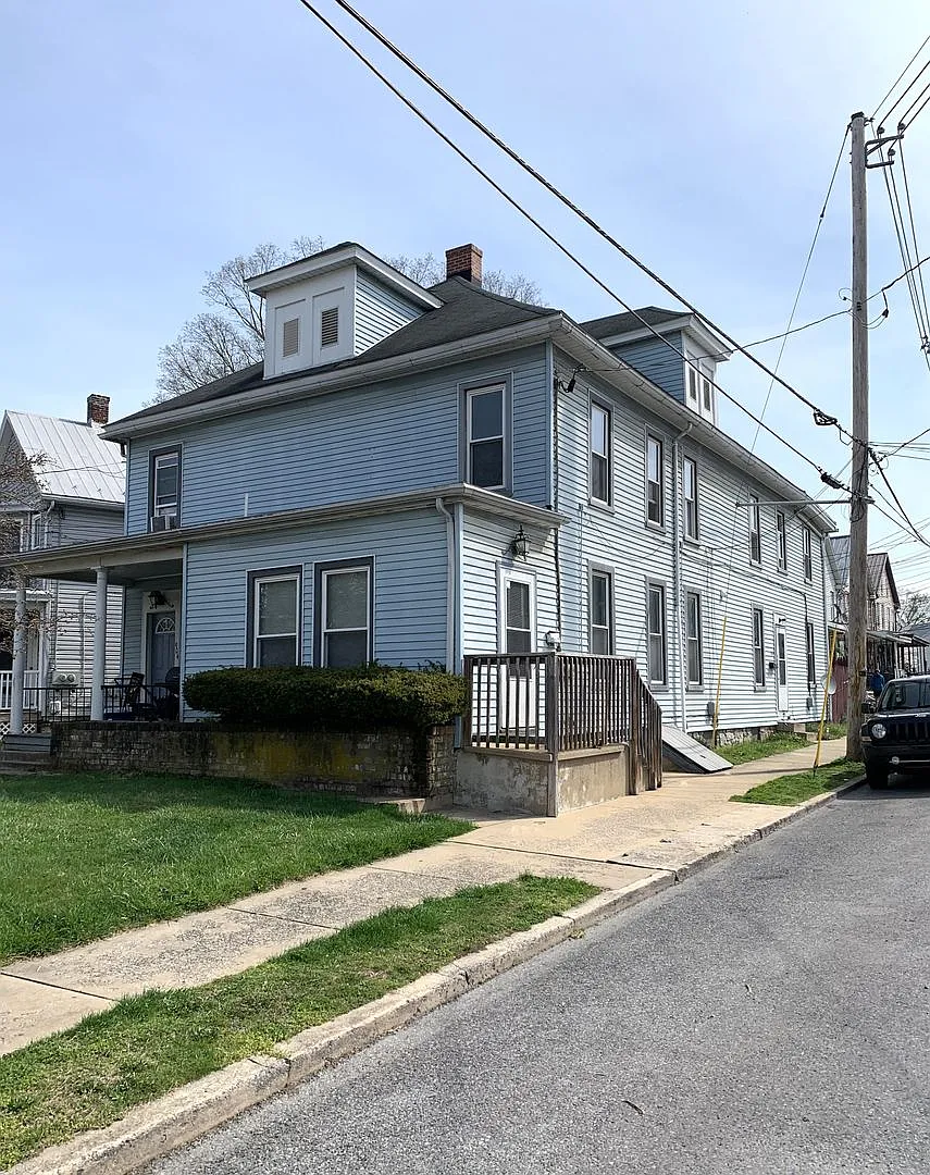 903 Scotland Ave — Photo 2