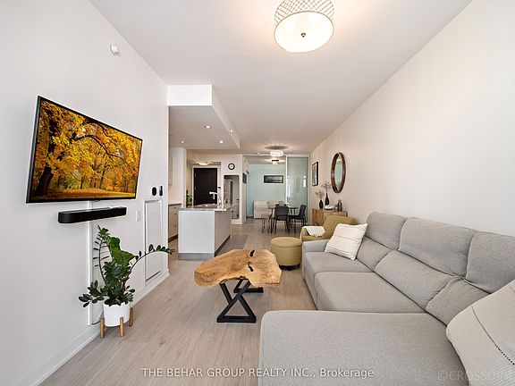 5th image of 90 Park Lawn Rd #2306