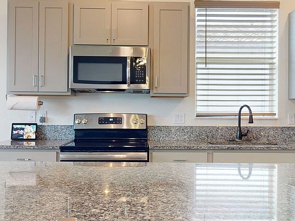 5th image of 7743 NW Greenbank Circle