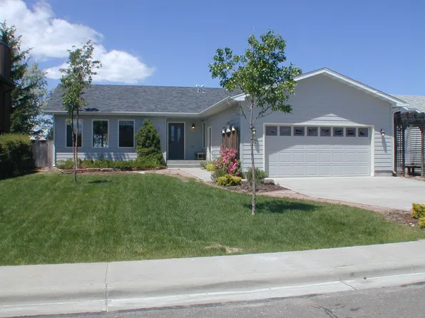 314 Savannah Dr, Cheyenne, WY 82001